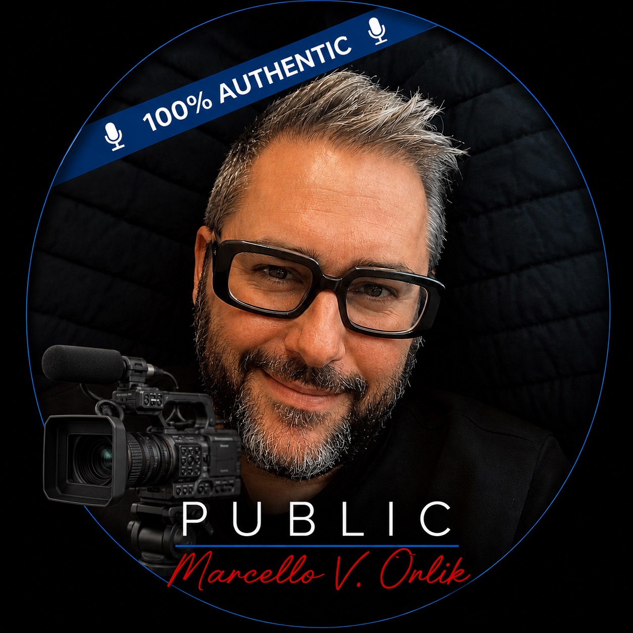Ein Portraitfoto von Marcello V. Orlik mit dem Schriftzug "100% authentic"
